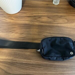 1L lululemon athletica Black Belt Bag with Adjustable Strap